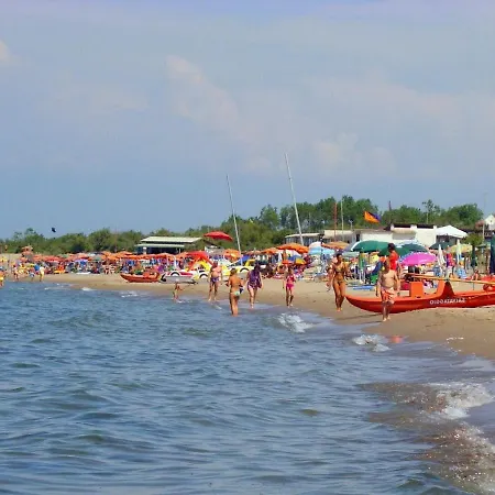 Sun Drenched Seaside Holiday Close To Venice 아파트